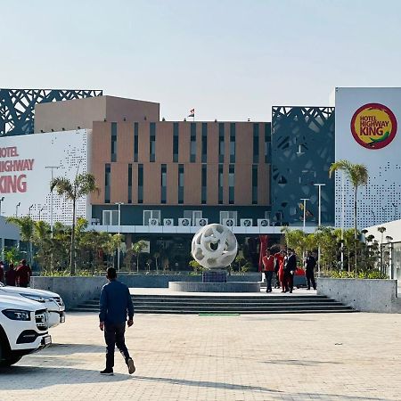 Hotel Highway King Bilaspur Manesar Eksteriør billede